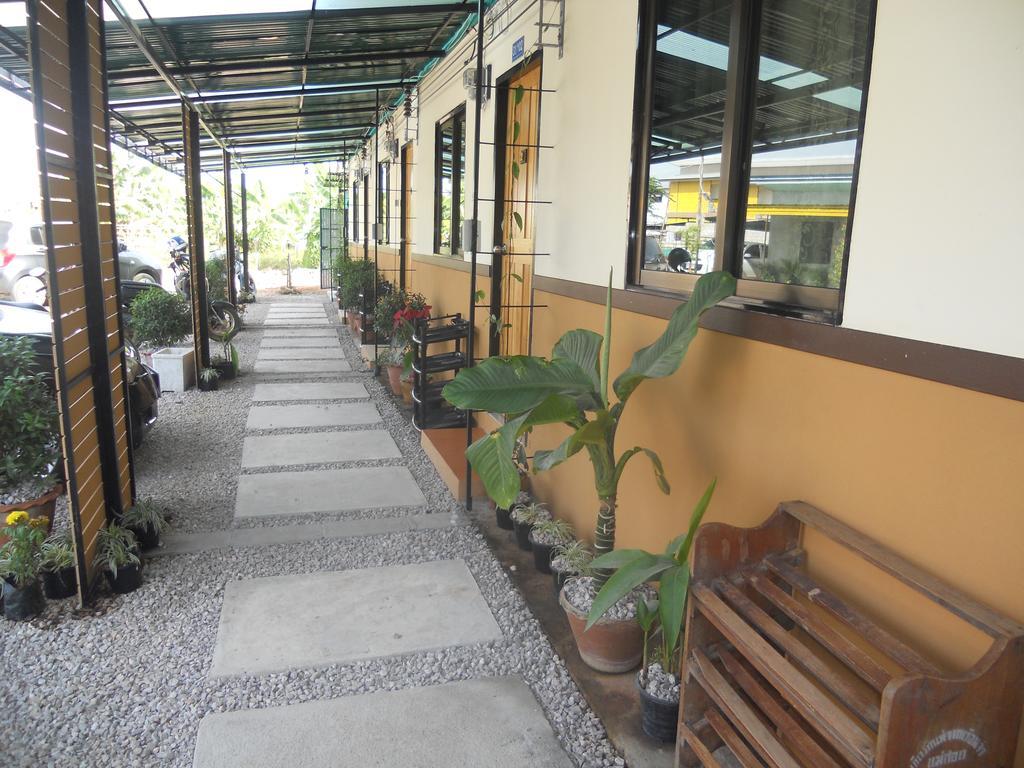 Werot Resort Mae Sot Rum bild